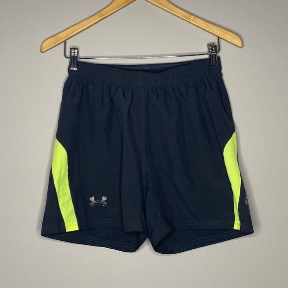 Under Armour Athletic Shorts‎ - Picture 1 of 4